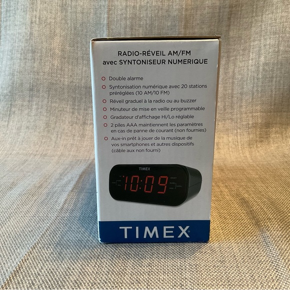 Timex AM/FM Dual Alarm Clock Radio Large LED Display Aux Input Battery Backup - Picture 5 of 15